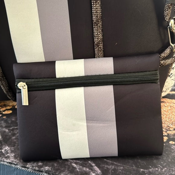 NEOPRENE TOTE BAG ✨ - Picture 4 of 9